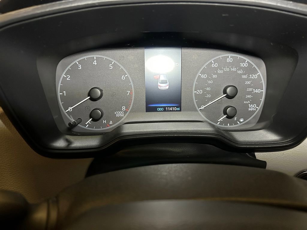 Used 2025 Toyota Corolla LE w/ Convenience Package FWD image 22