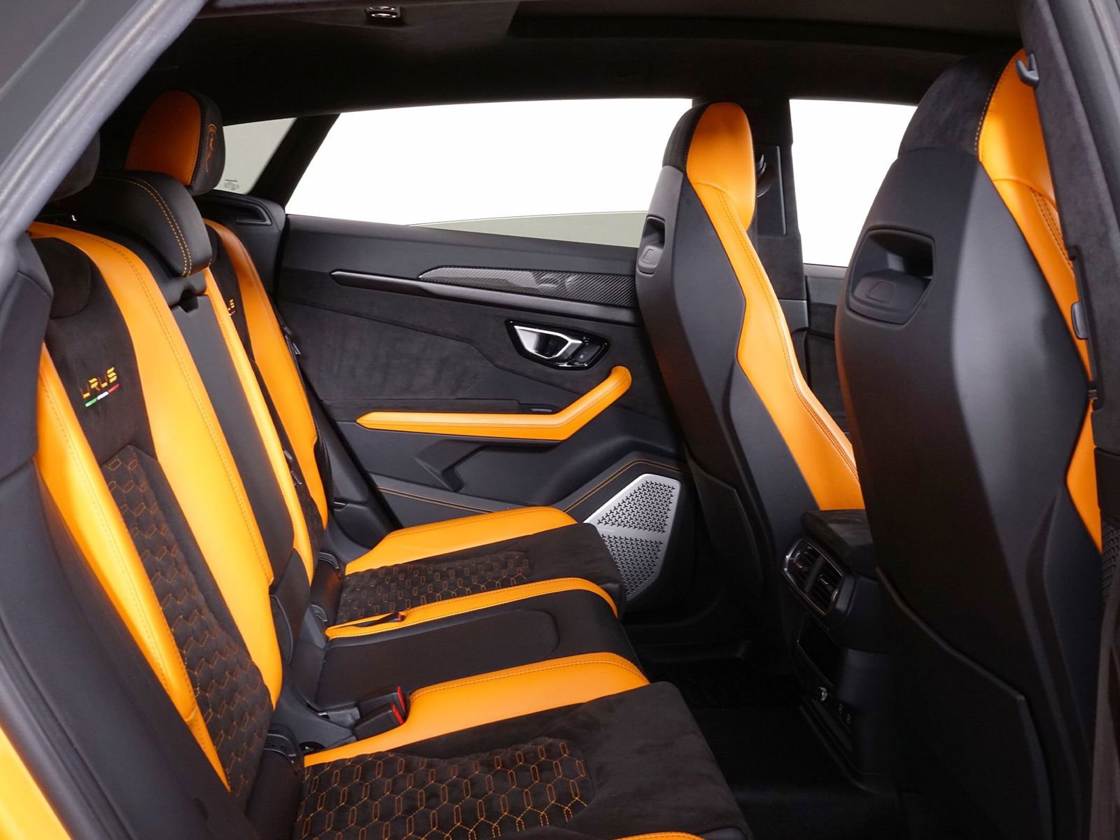 Used 2022 Lamborghini Urus image 34