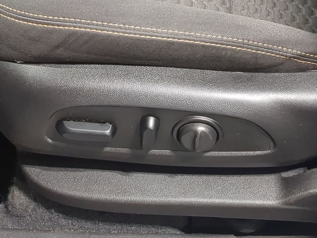 Used 2020 GMC Terrain SLE w/ Driver Convenience Package FWD image 21