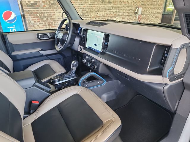 Used 2023 Ford Bronco Wildtrak AWD/4WD image 12