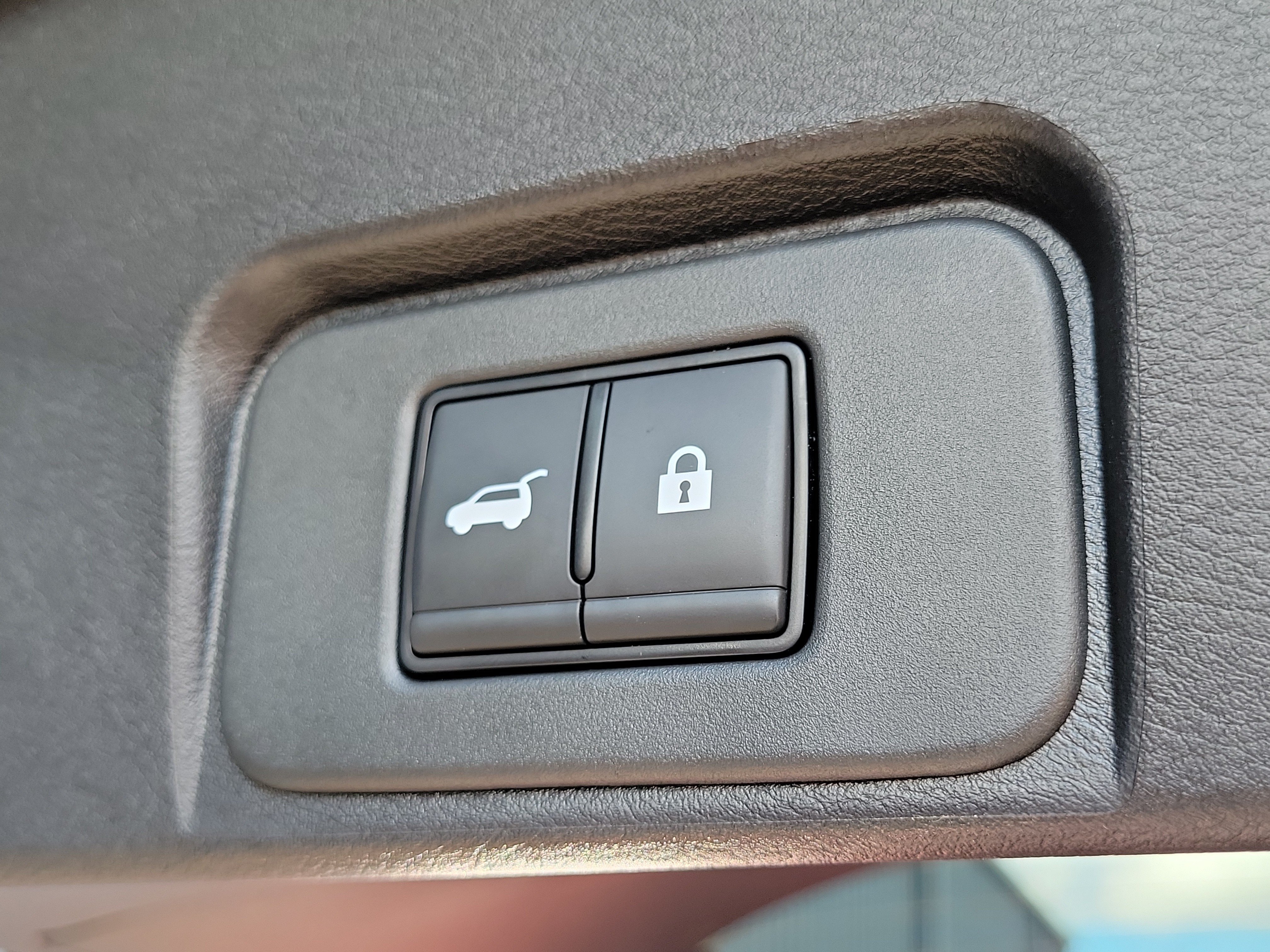 Certified 2026 Nissan Rogue SV FWD image 7