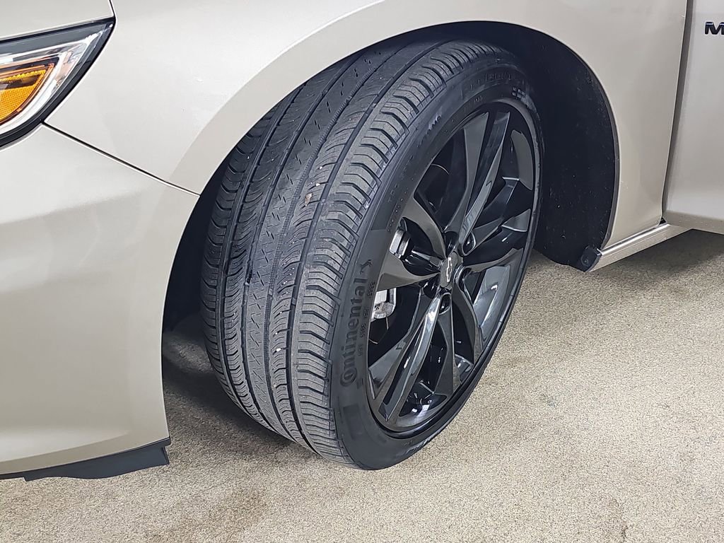 Used 2023 Chevrolet Malibu LT w/ Sport Edition FWD image 36