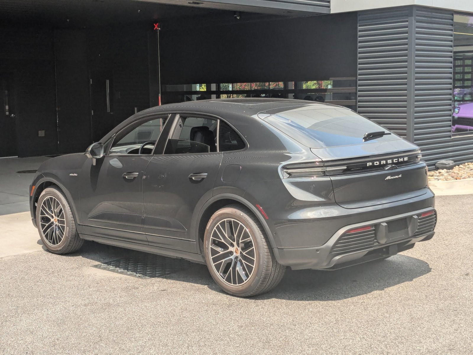 Certified 2025 Porsche Macan 4 Electric AWD/4WD video 3