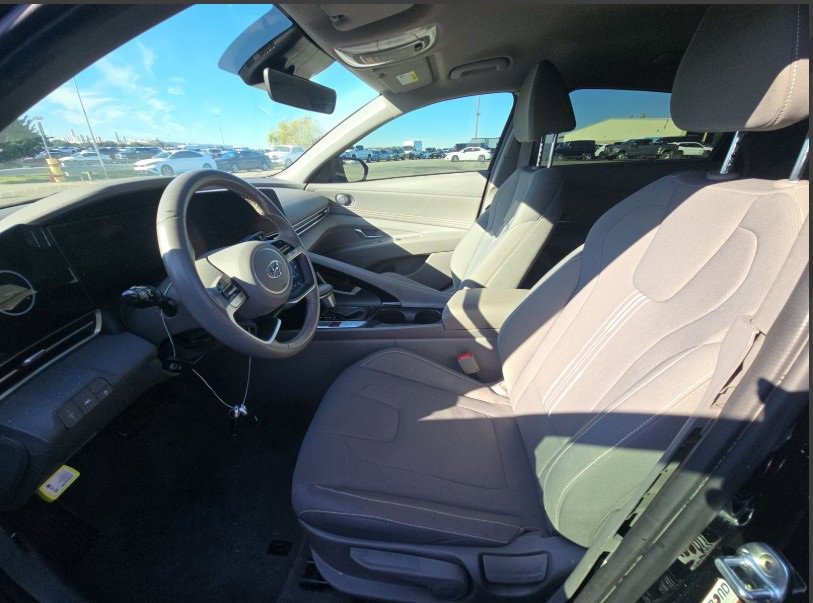 Used 2023 Hyundai Elantra SEL w/ Convenience Package image 18