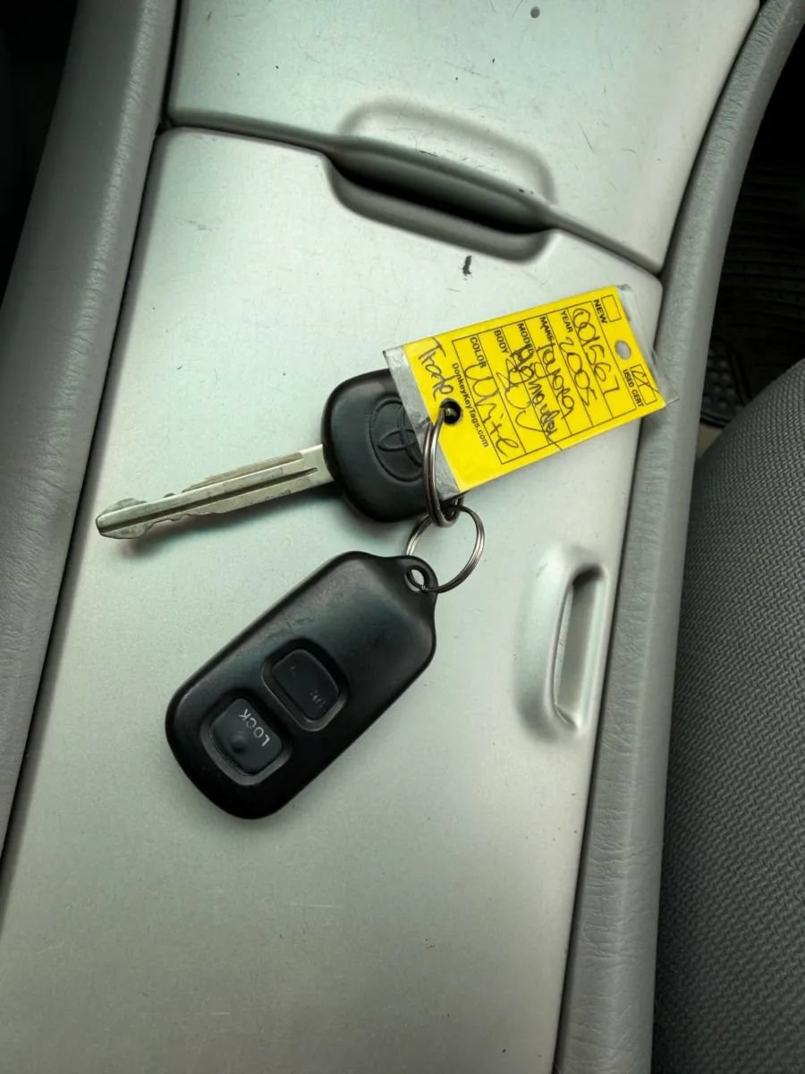Used 2006 Toyota Highlander 2WD Hybrid image 23