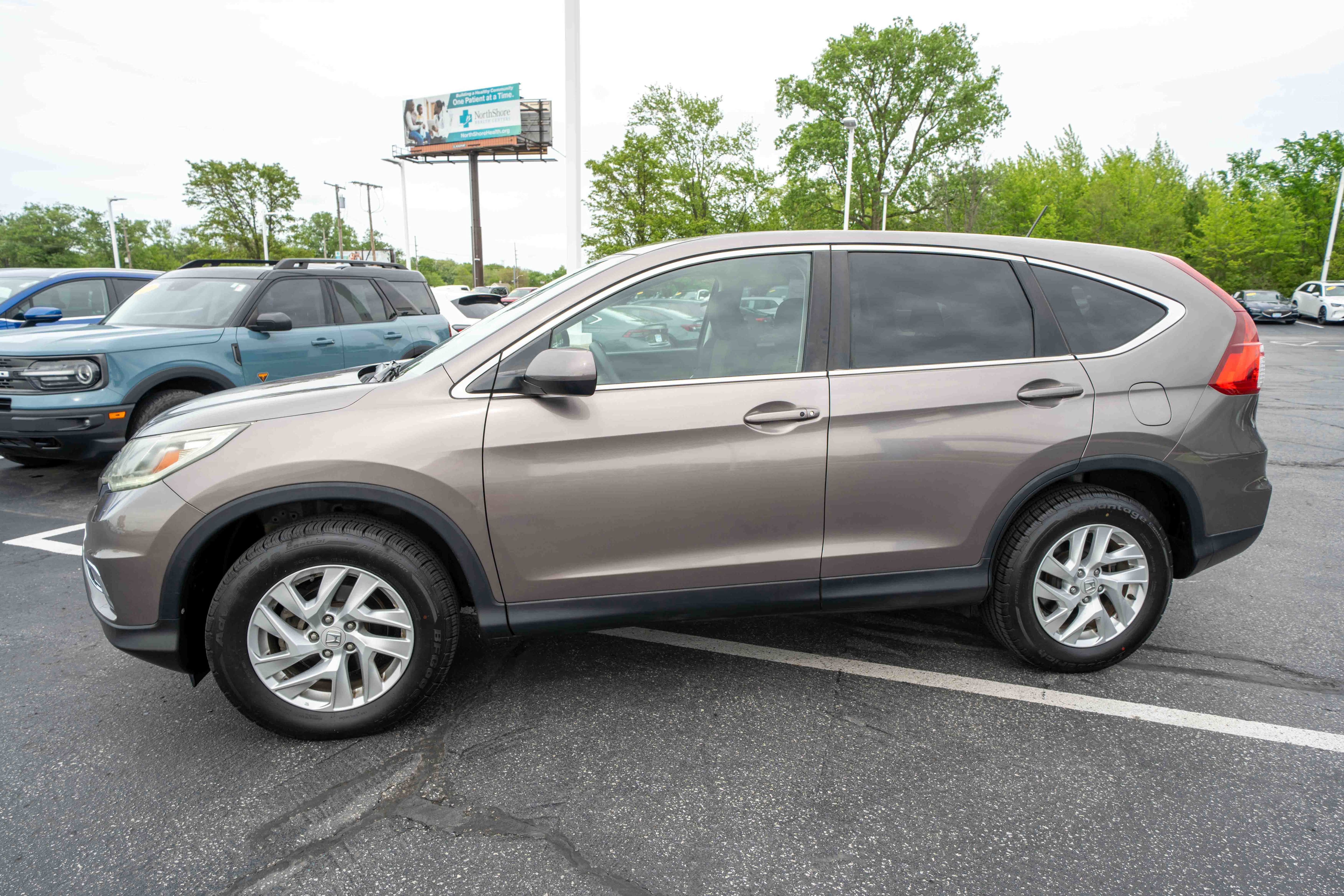 Used 2016 Honda CR-V EX image 3