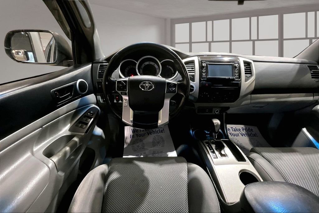 Used 2015 Toyota Tacoma 4x4 Double Cab w/ TRD Sport Package image 5