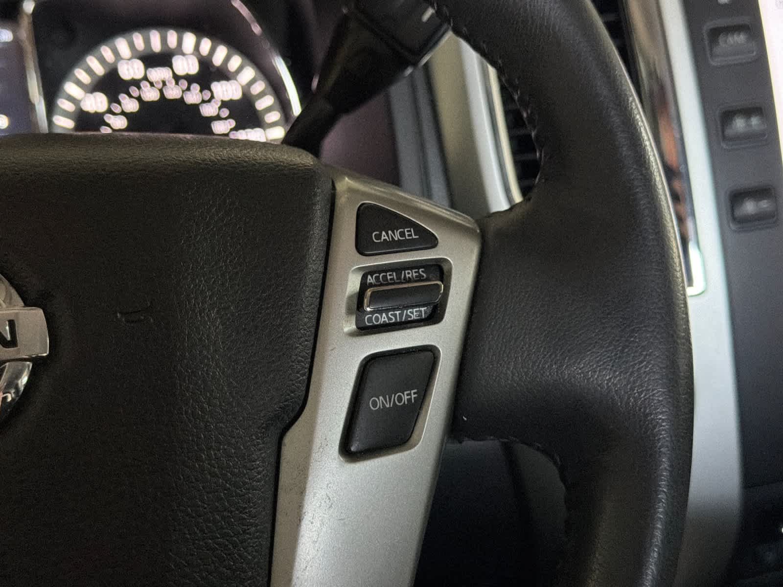 Used 2017 Nissan Titan SL RWD image 26