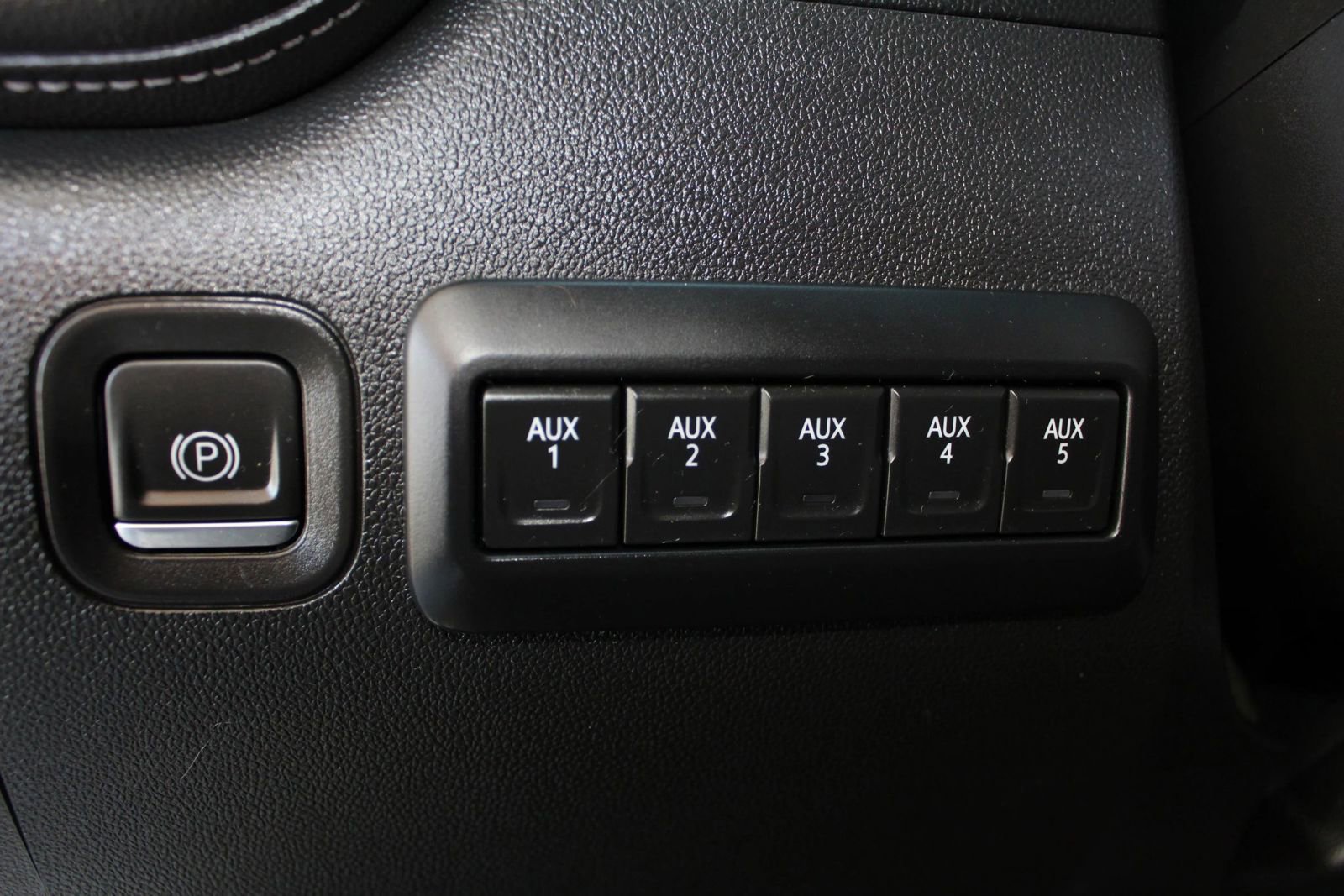 Used 2023 Chevrolet Silverado 2500 LTZ w/ LTZ Plus Package image 29