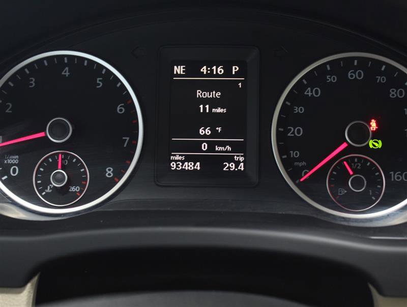 Used 2010 Volkswagen Tiguan SE image 17