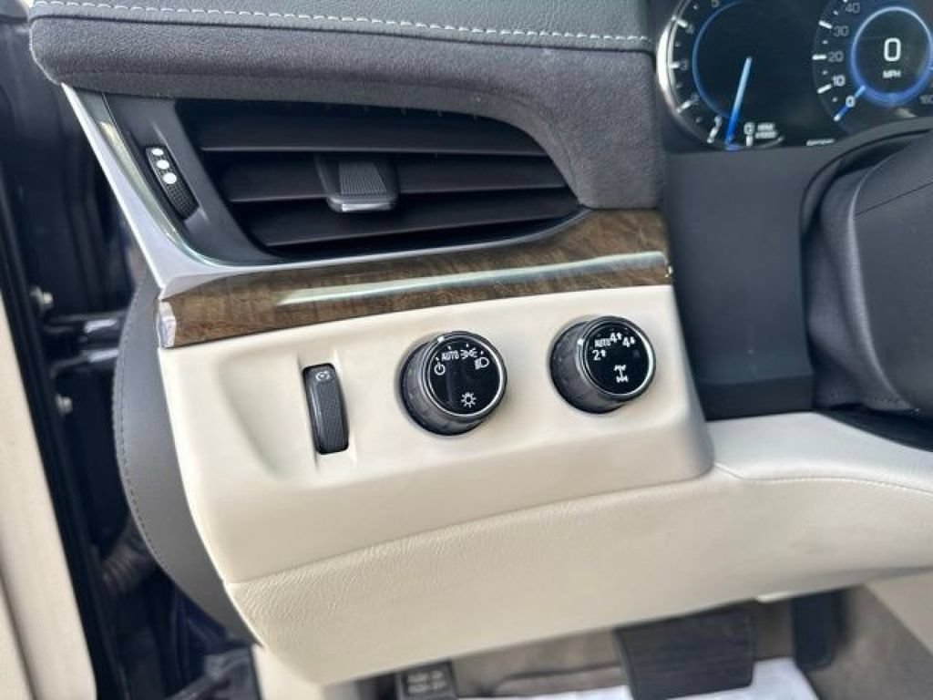 Used 2020 Cadillac Escalade Luxury w/ LPO, Radiant Package AWD/4WD image 41