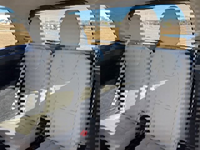 Used 2022 Volvo XC90 T6 Momentum image 10