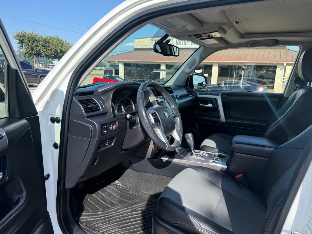 Used 2019 Toyota 4Runner SR5 Premium AWD/4WD image 16