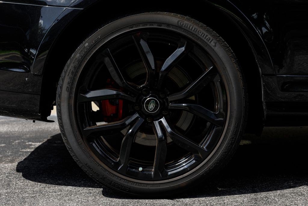 Used 2022 Land Rover Range Rover Sport SVR AWD/4WD image 40