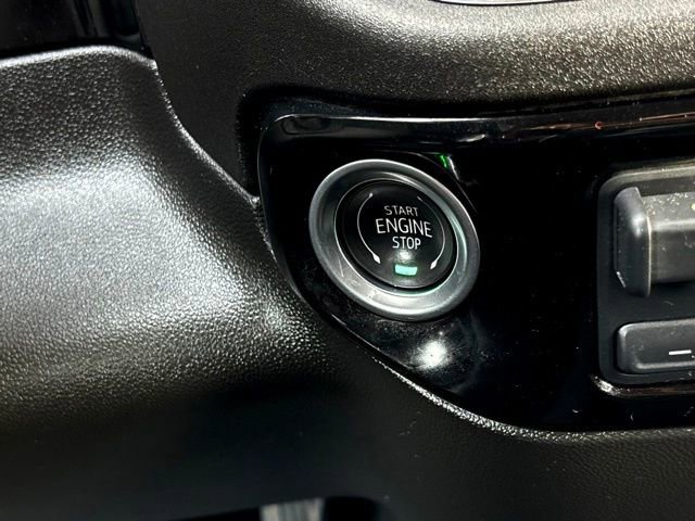 Used 2025 Chevrolet Silverado 2500 LT w/ Convenience Package image 24