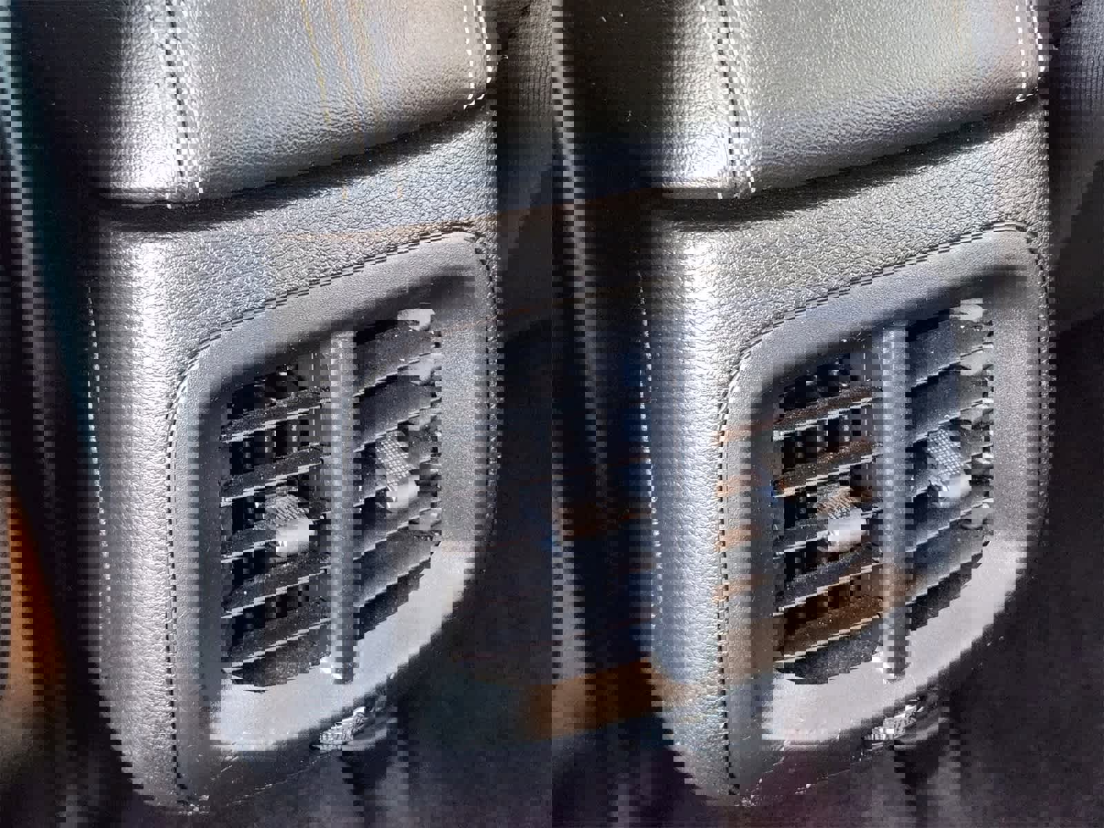 Used 2018 Jeep Cherokee Latitude image 29