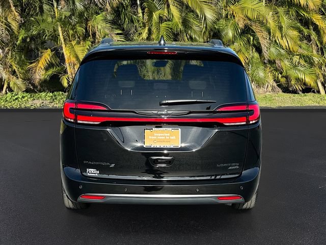 Used 2025 Chrysler Pacifica Limited w/ Uconnect Theater Family Group AWD/4WD image 7