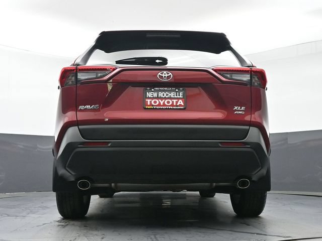 Certified 2022 Toyota RAV4 XLE AWD/4WD image 31