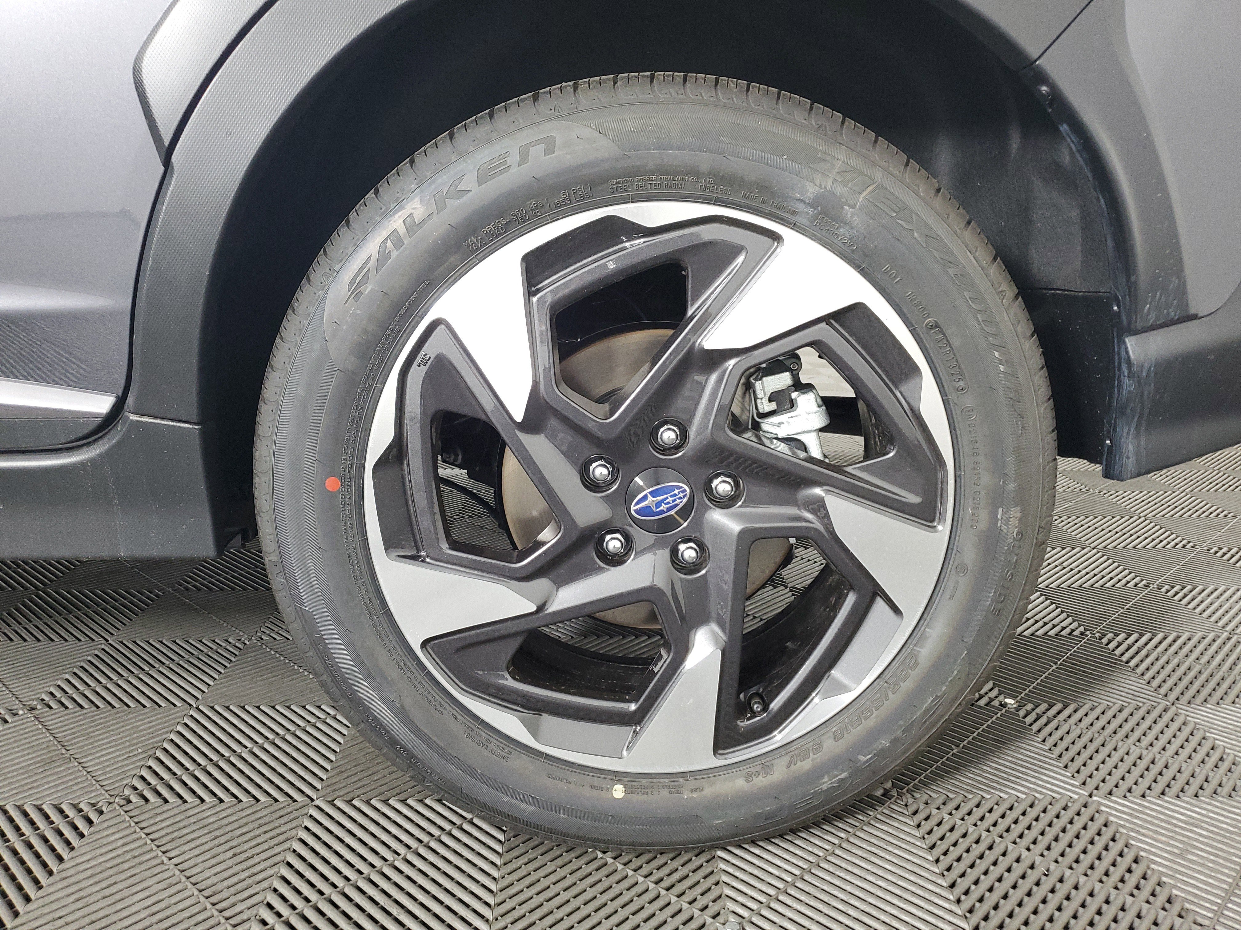 New 2025 Subaru Crosstrek 2.5i Limited w/ Crosstrek Mirror Package image 32