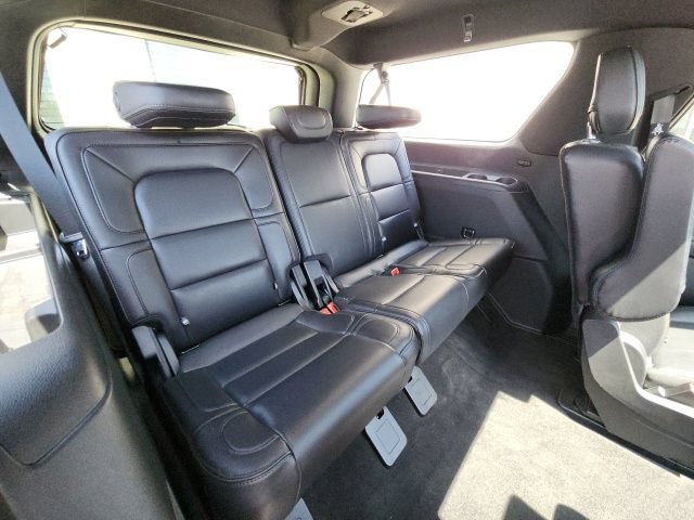 Used 2019 Lincoln Navigator L Reserve w/ Cargo Package AWD/4WD image 9