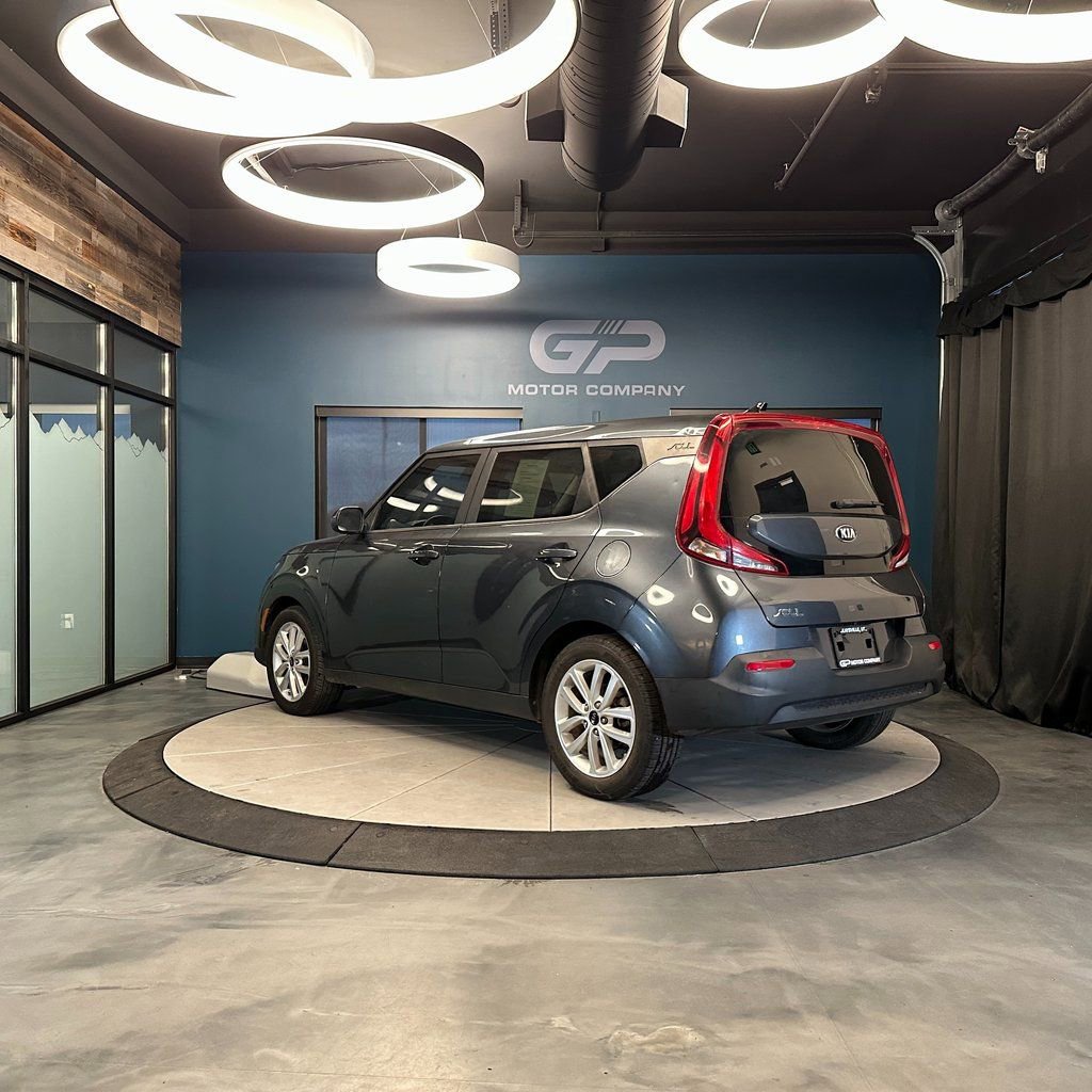 Used 2020 Kia Soul LX FWD image 5