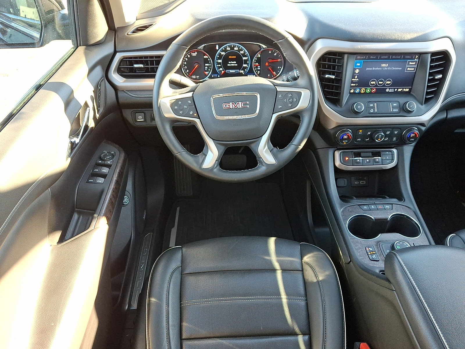 Certified 2023 GMC Acadia Denali w/ Black Diamond Edition image 10