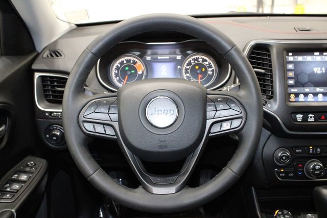 Used 2022 Jeep Cherokee Trailhawk image 23