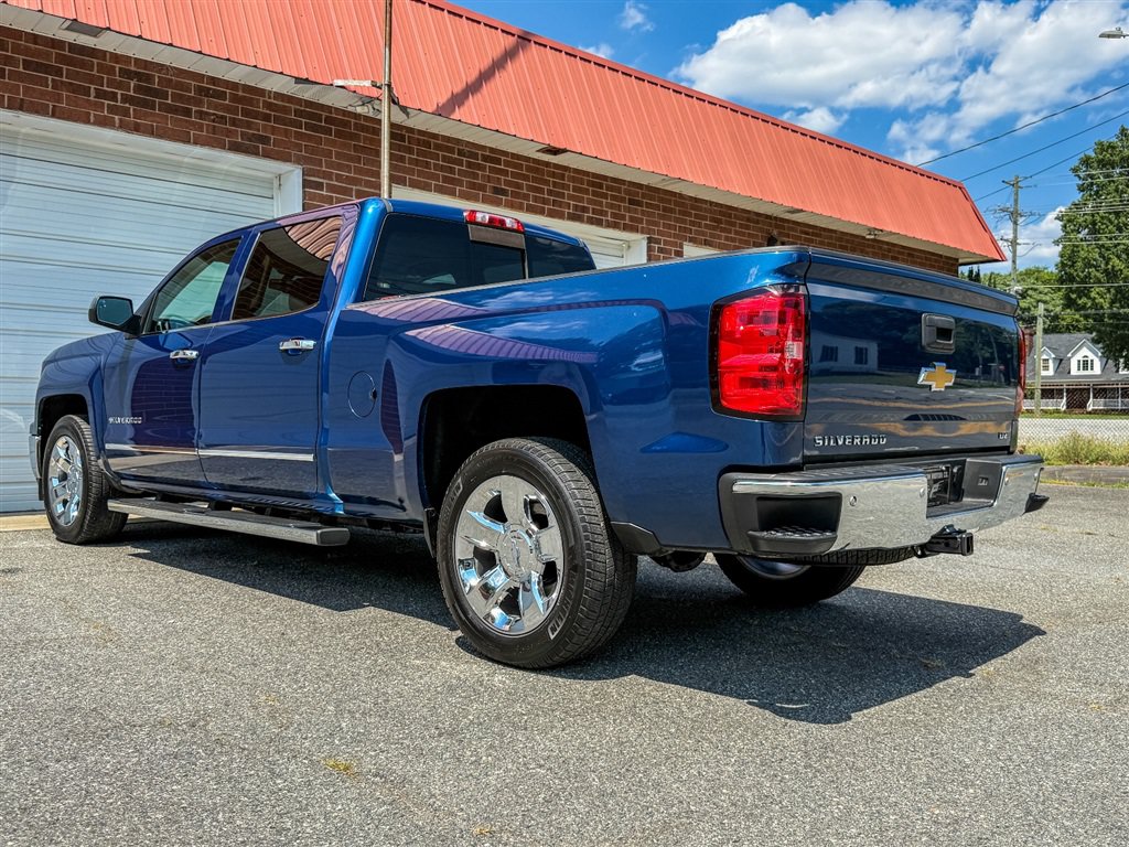 Used 2015 Chevrolet Silverado 1500 LTZ Z71 w/ LTZ Plus Package AWD/4WD image 19