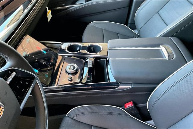 New 2026 Cadillac Escalade Sport w/ LPO, ONYX Package AWD/4WD image 9