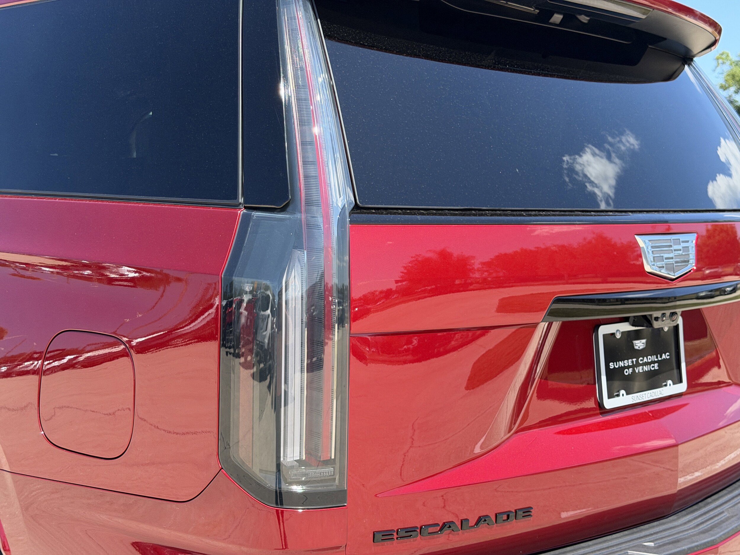 New 2026 Cadillac Escalade Platinum Sport w/ LPO, ONYX Package AWD/4WD image 10
