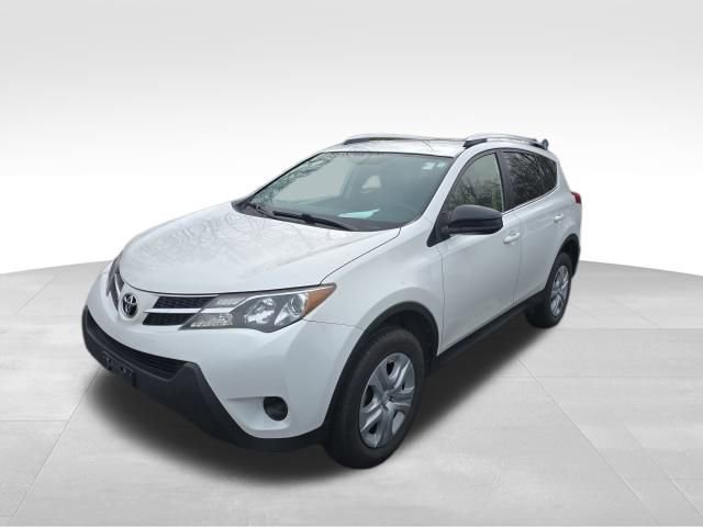 Used 2014 Toyota RAV4 LE image 2