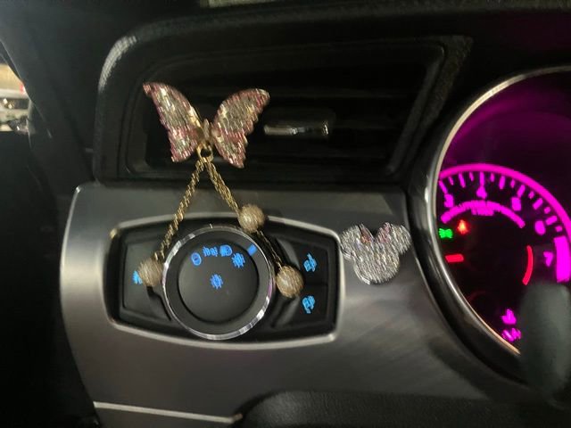 Used 2019 Ford Mustang Premium image 17