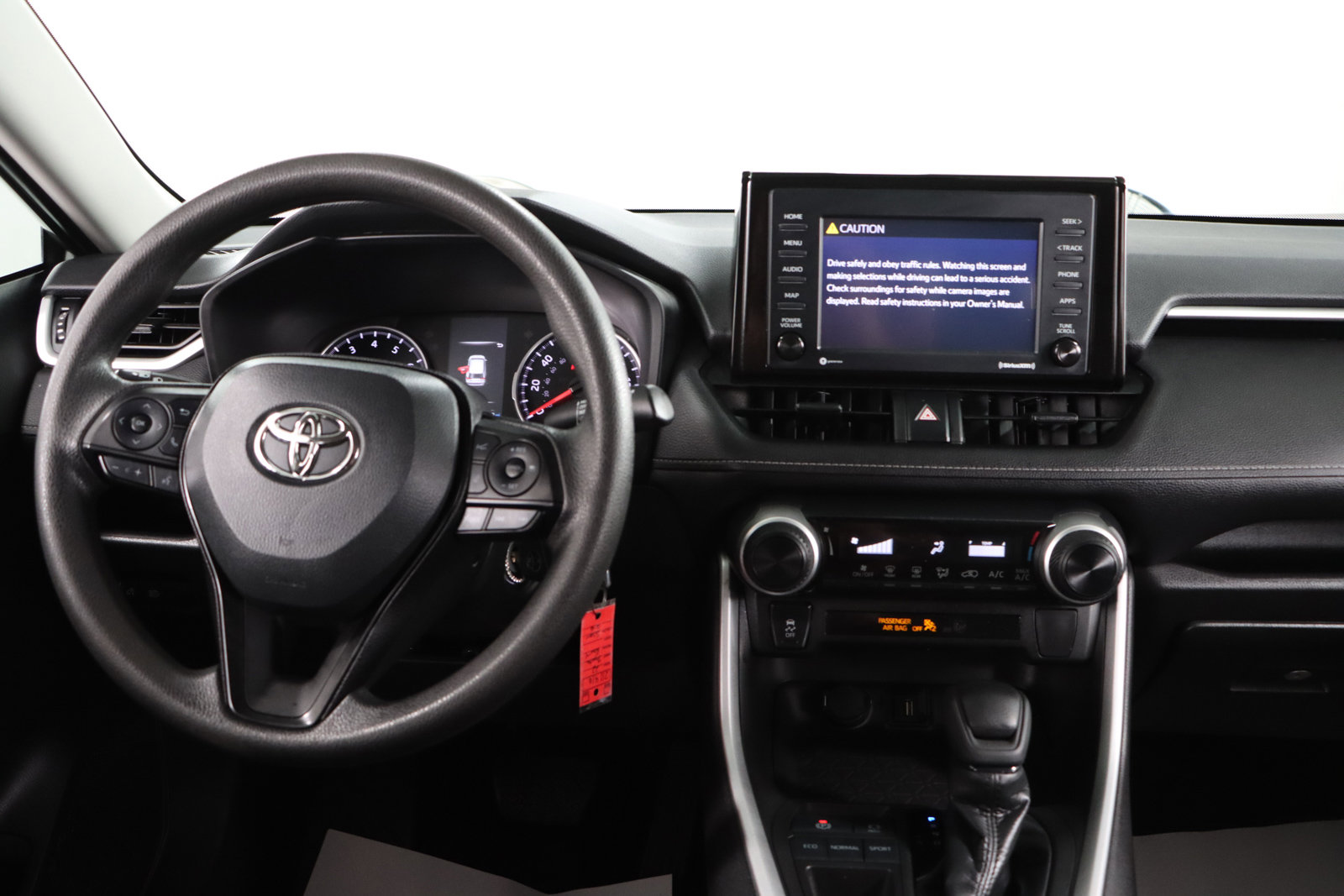 Used 2022 Toyota RAV4 LE image 17