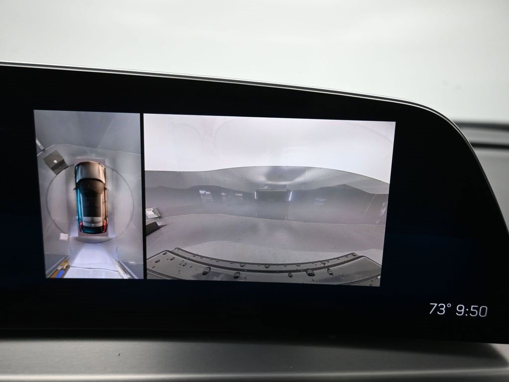 Used 2023 Cadillac Lyriq 2WD image 21