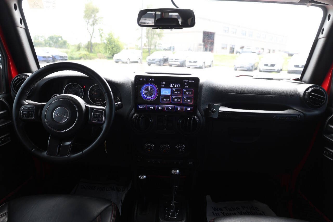 Used 2018 Jeep Wrangler Unlimited Rubicon AWD/4WD image 13