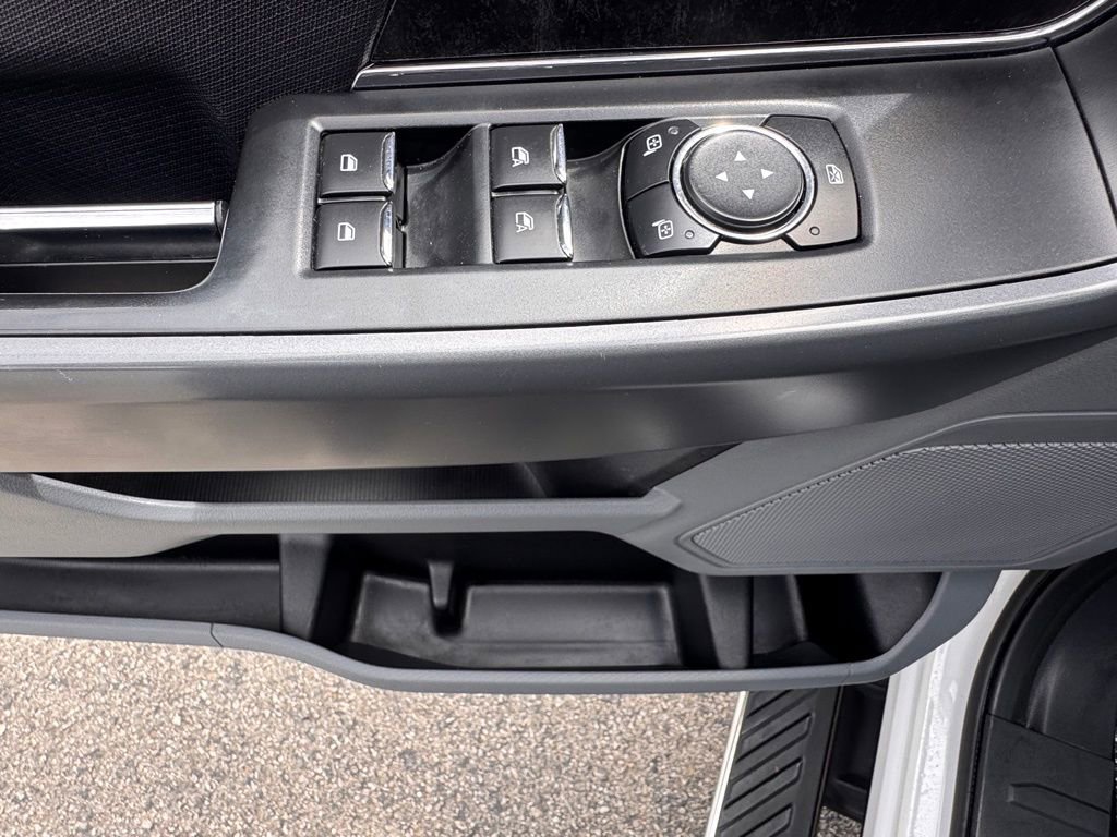 Used 2022 Ford F150 XLT w/ Equipment Group 302A High image 16