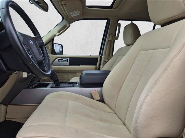 Used 2017 Ford Expedition XLT RWD image 16