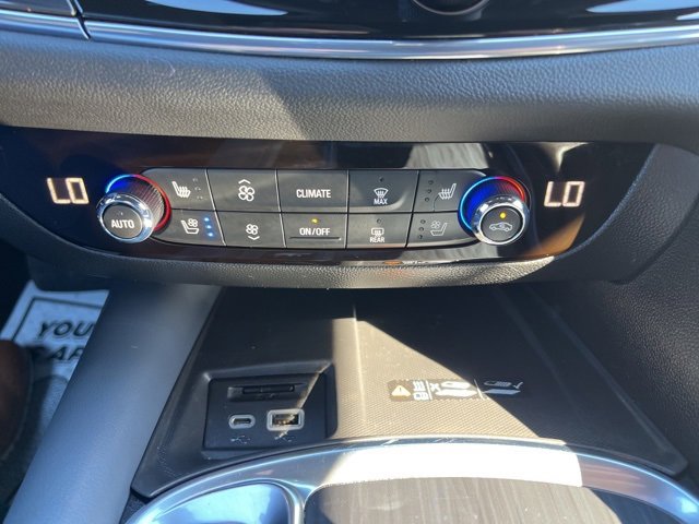 Used 2024 Buick Enclave Premium image 26