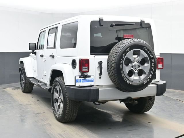 Used 2017 Jeep Wrangler Unlimited Sahara w/ Connectivity Group AWD/4WD image 7