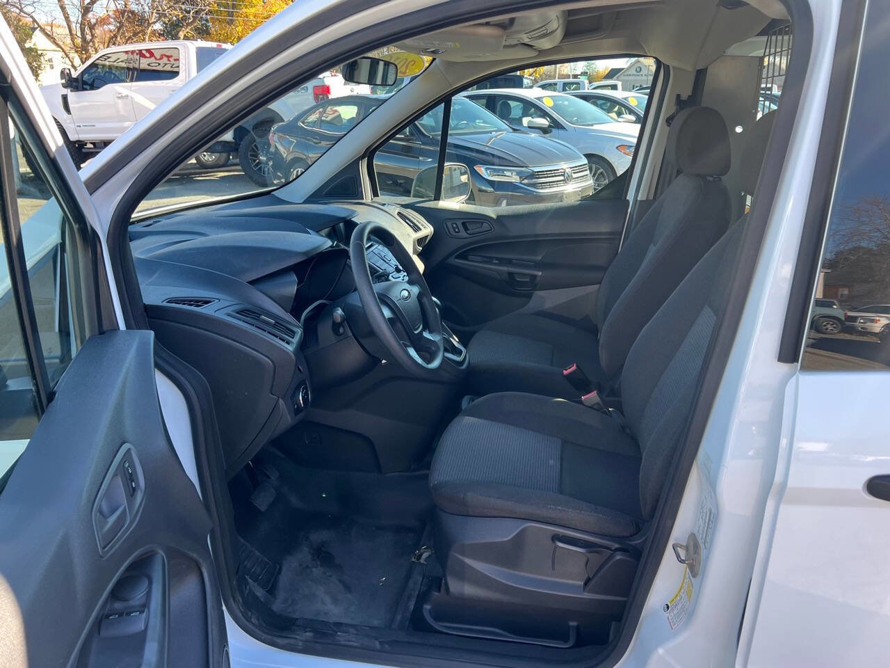 Used 2016 Ford Transit Connect XL image 9