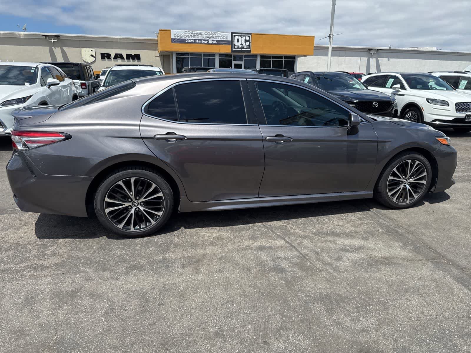 Used 2018 Toyota Camry SE FWD image 10