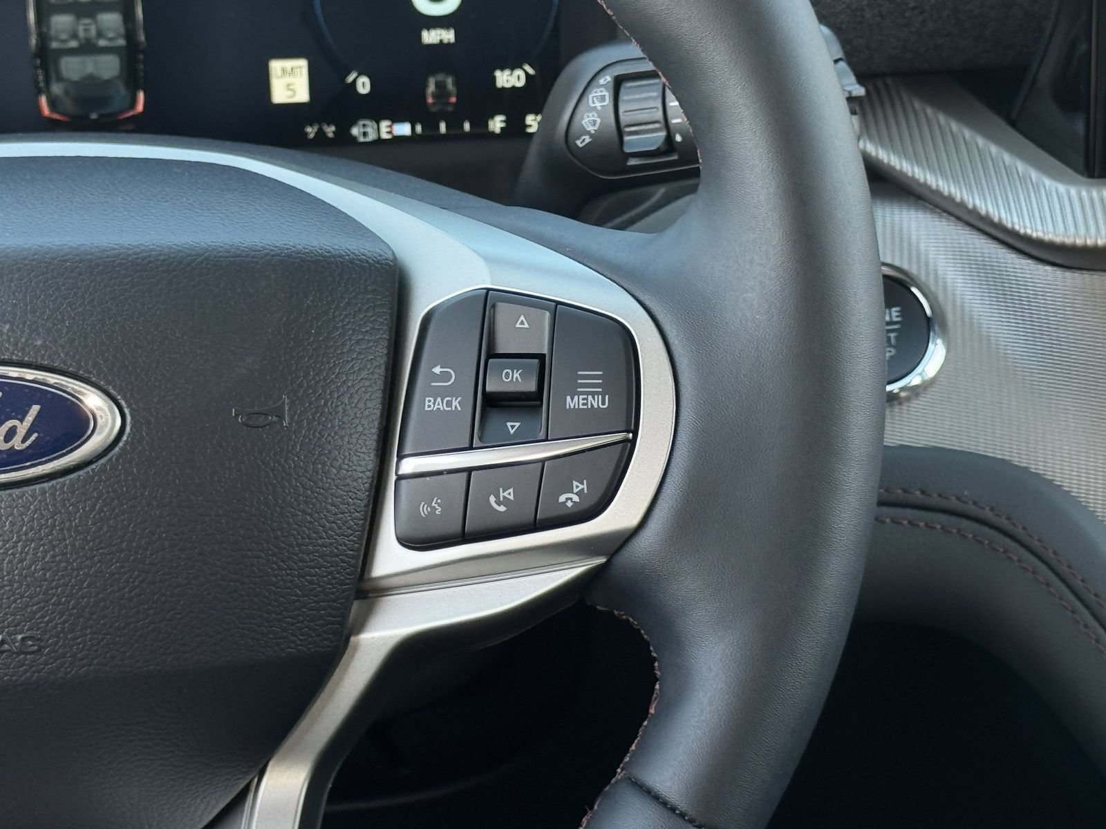 New 2026 Ford Explorer Active w/ Active Comfort Package RWD image 13