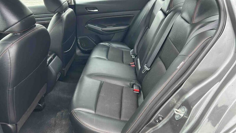 Used 2022 Nissan Altima 2.5 SR FWD image 11