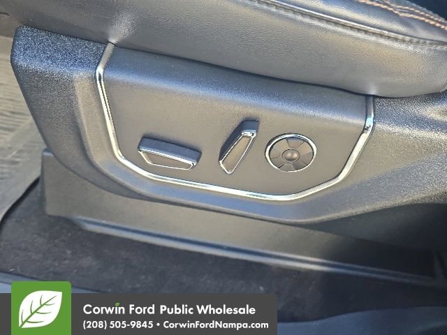 Used 2019 Ford Expedition Platinum AWD/4WD image 13