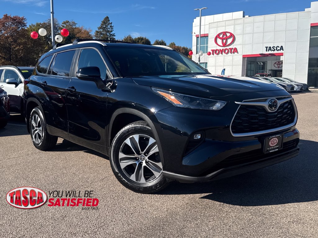 Used 2024 Toyota Highlander XLE