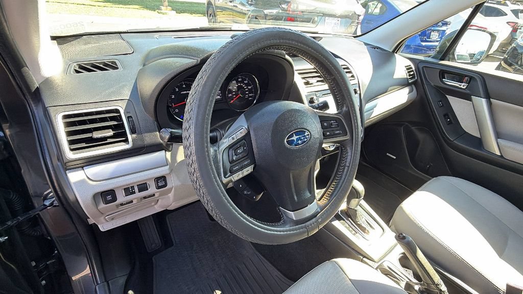 Used 2016 Subaru Forester 2.5i Touring w/ Eyesight & Navigation System AWD/4WD image 31