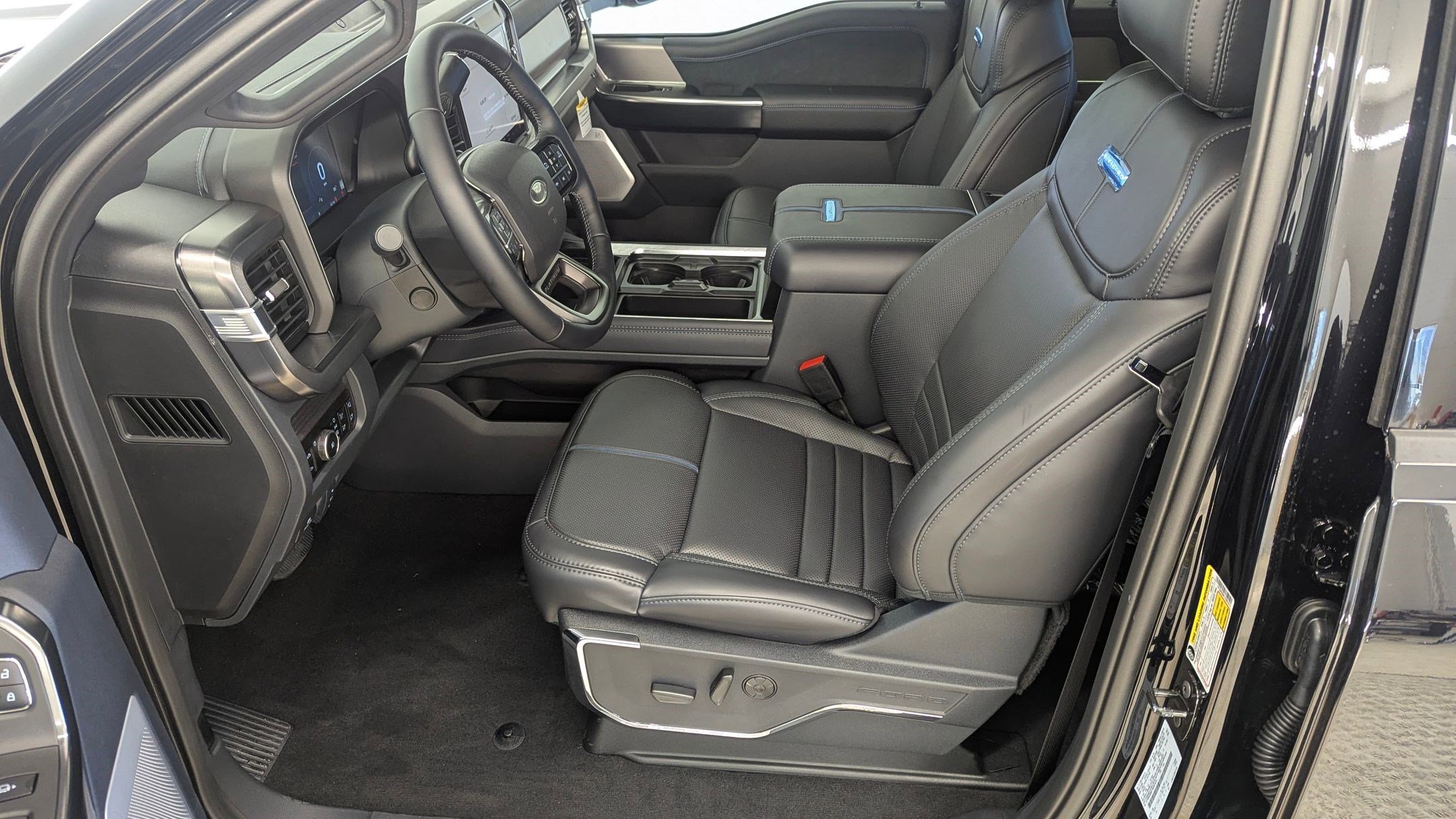 New 2026 Ford F250 Platinum image 22