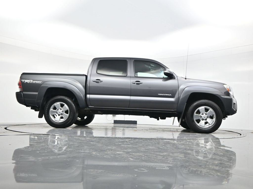 Used 2015 Toyota Tacoma Base image 46