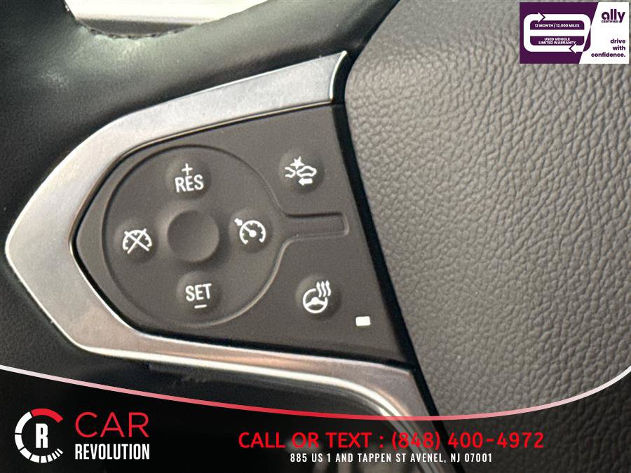 Used 2023 Chevrolet Traverse Premier FWD image 28
