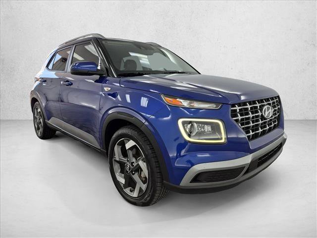 Certified 2022 Hyundai Venue Limited w/ Cargo Package FWD image 3